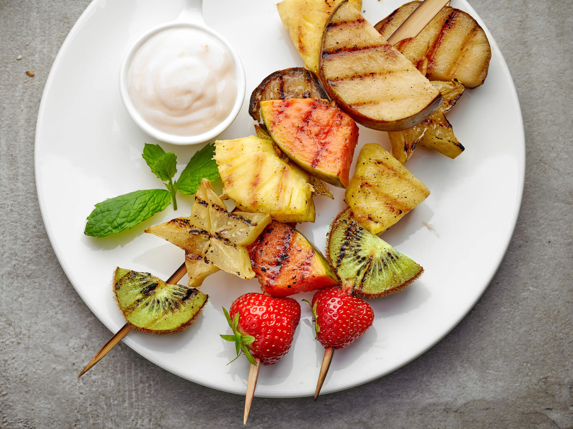 Grilled Fruti Kabobs + Tips for Grilling Fruit 